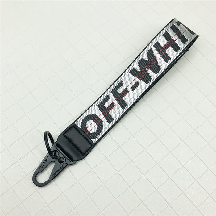 OFF WHITE PENDANT BELTS