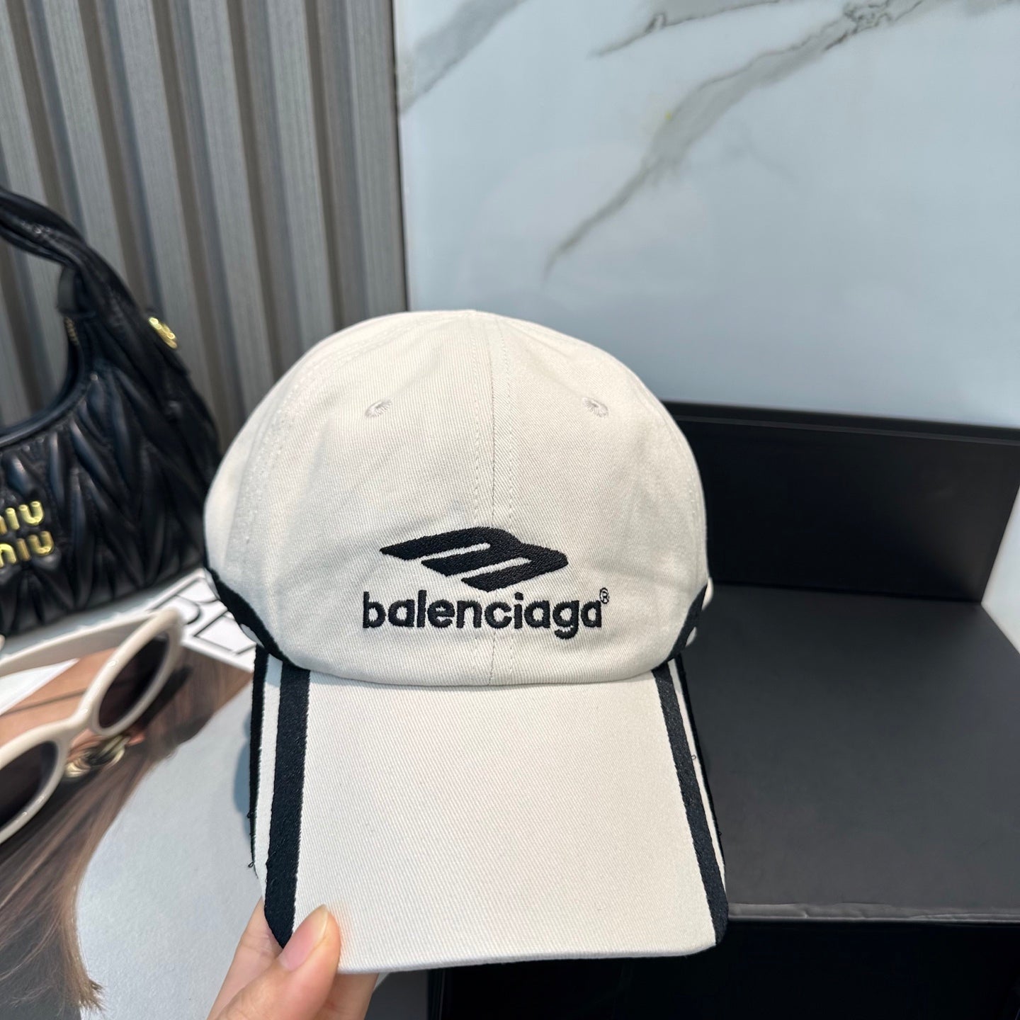 Modern Contrast Baseball Cap - Premium Cotton Structured Hat