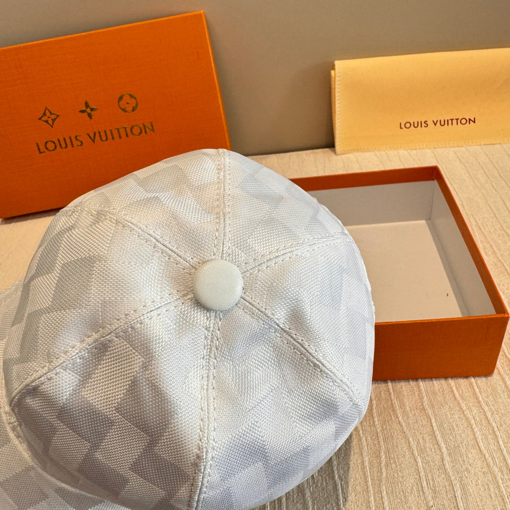 Elegant Checkered Baseball Cap