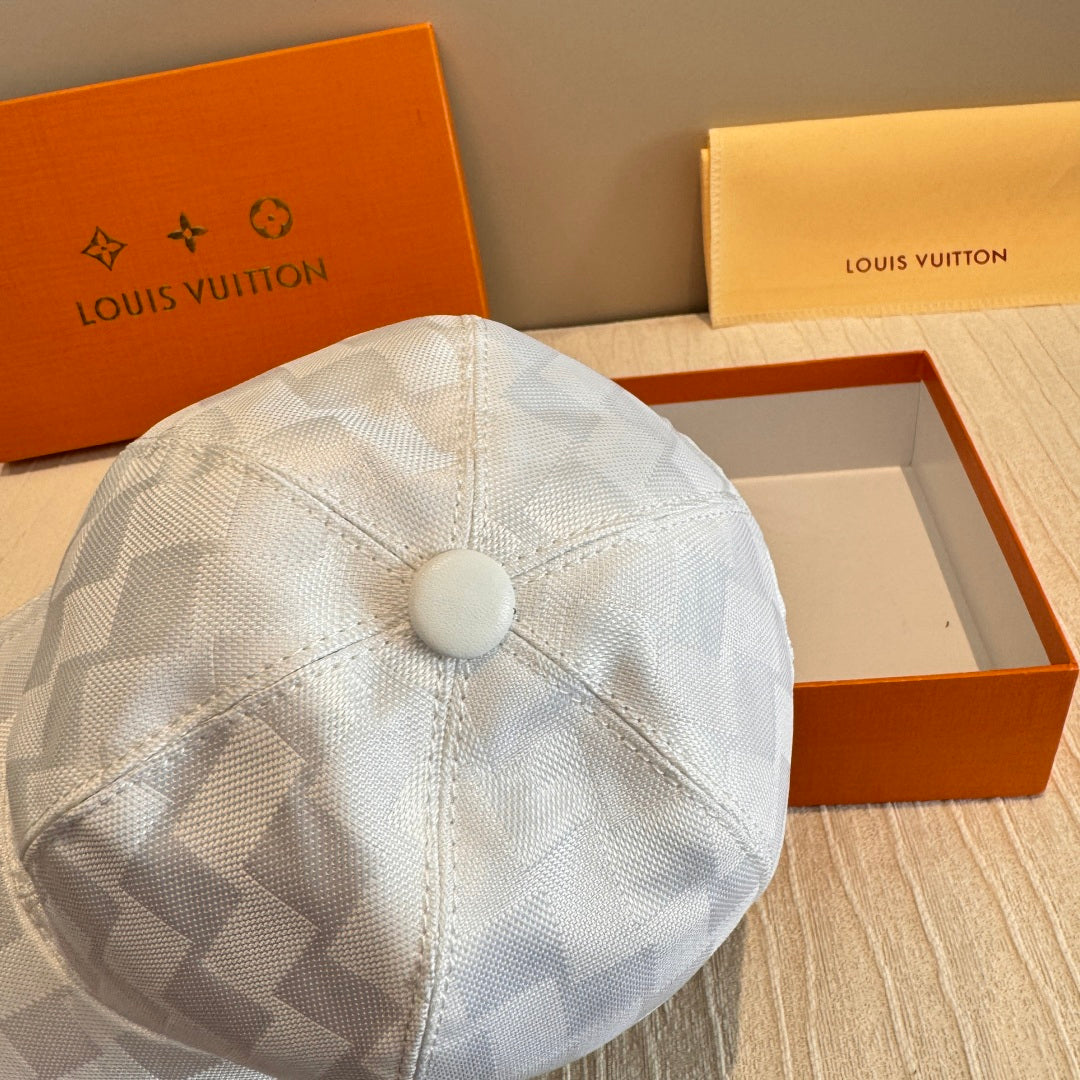 Elegant Checkered Baseball Cap