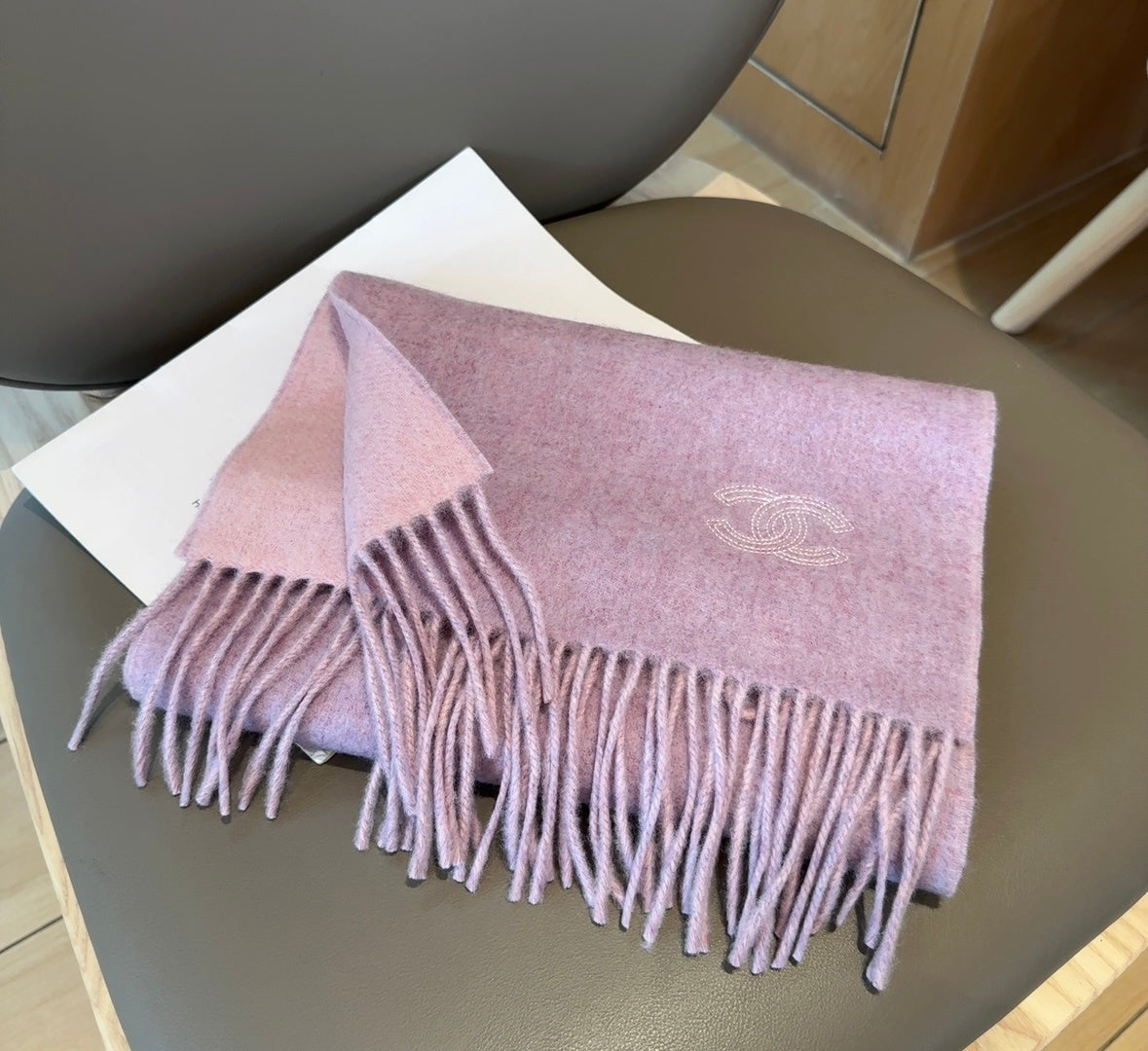CHANEL 25S SCARF 180 IN CASHMERE 989817