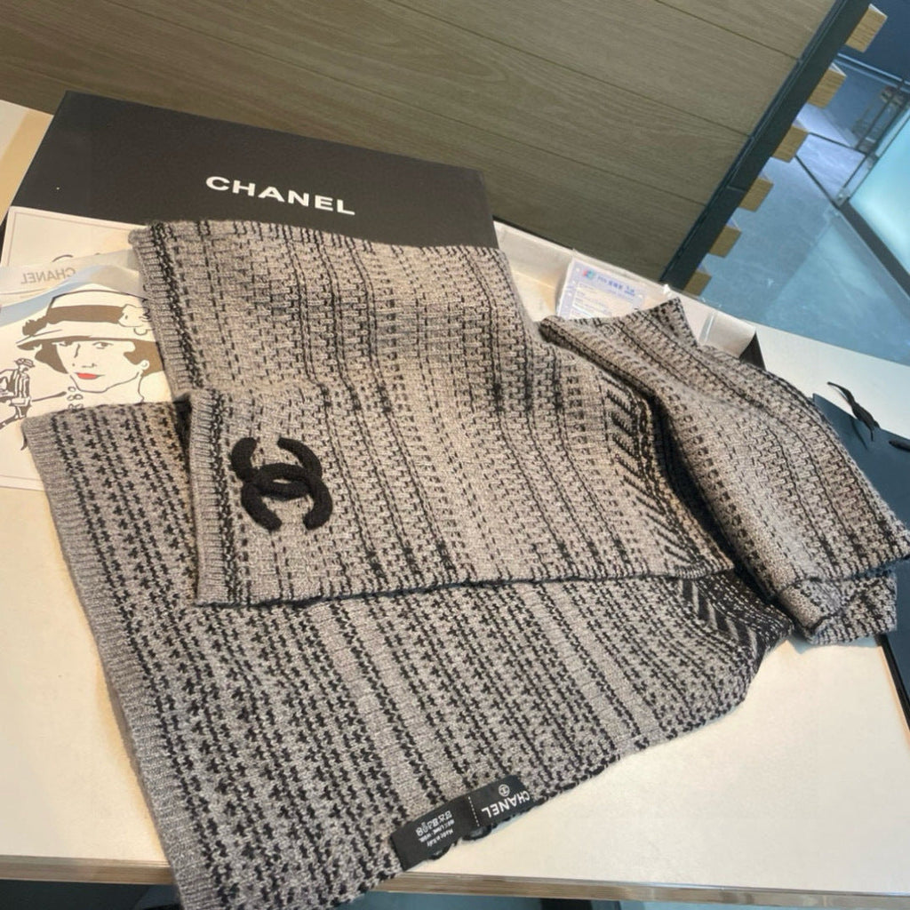 CHANEL 25S SCARF 180 IN CASHMERE 931425