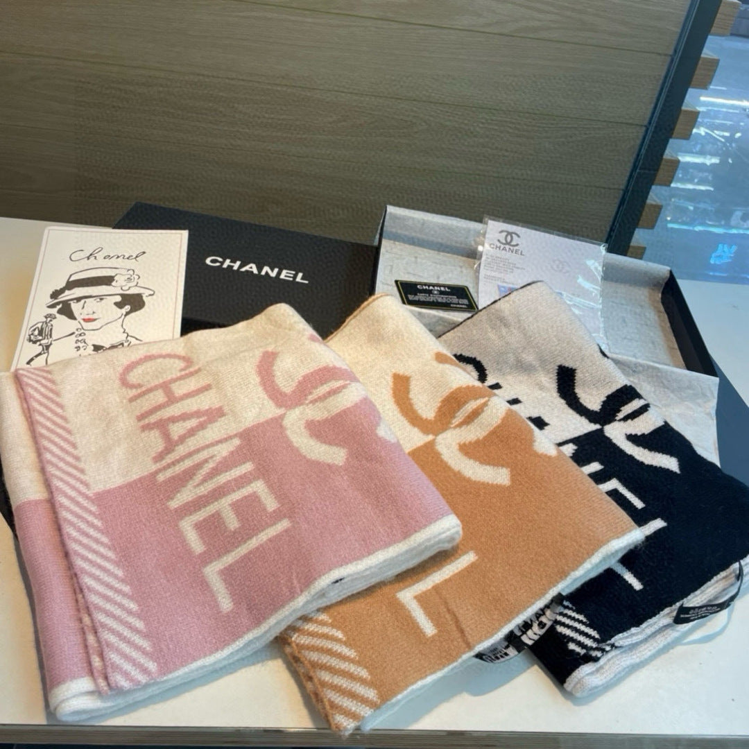 CHANEL 25S SCARF 180 IN CASHMERE 932416
