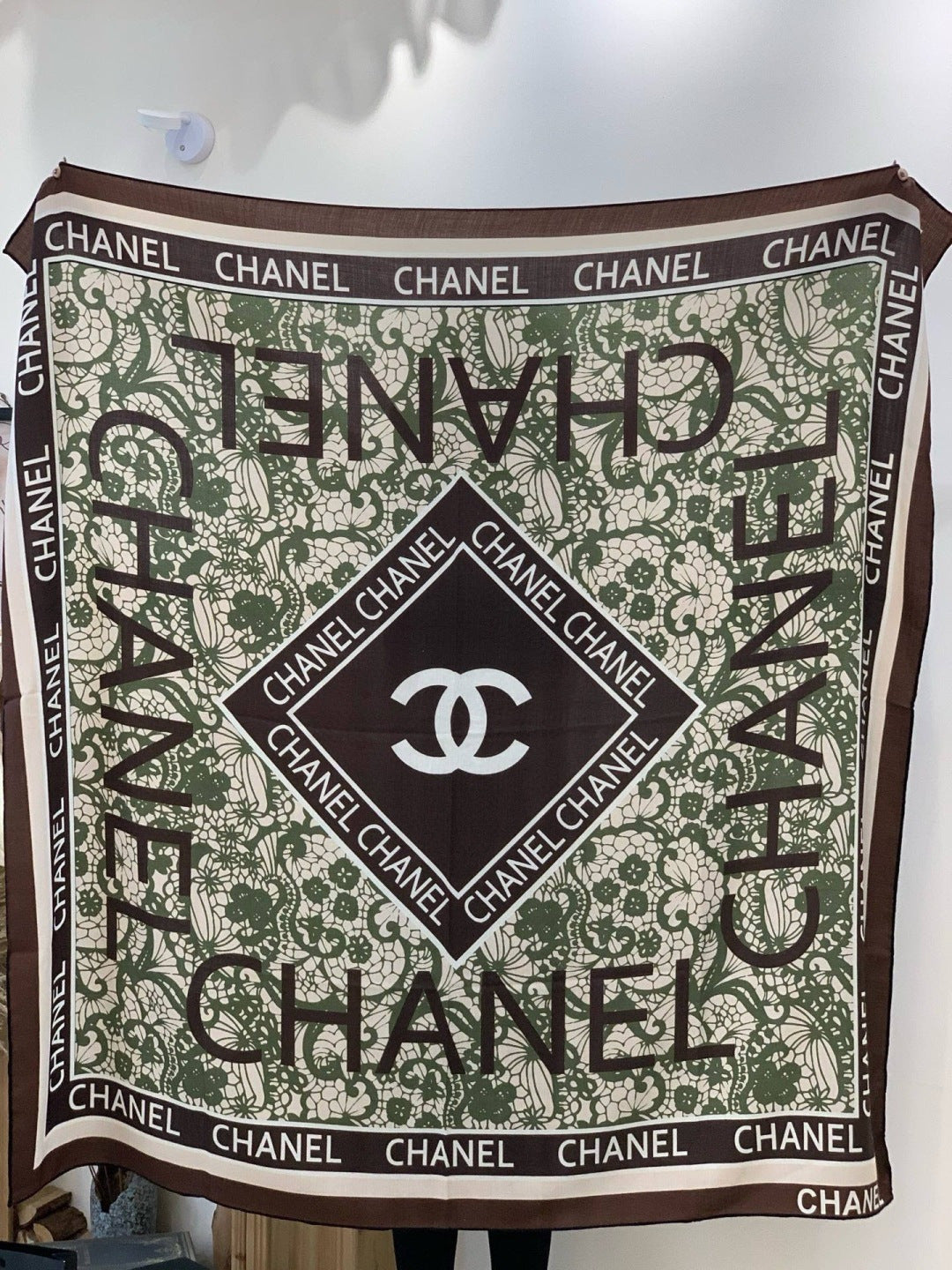 CHANEL 25S SCARF 135 CM IN CASHMERE AND SILK 943318