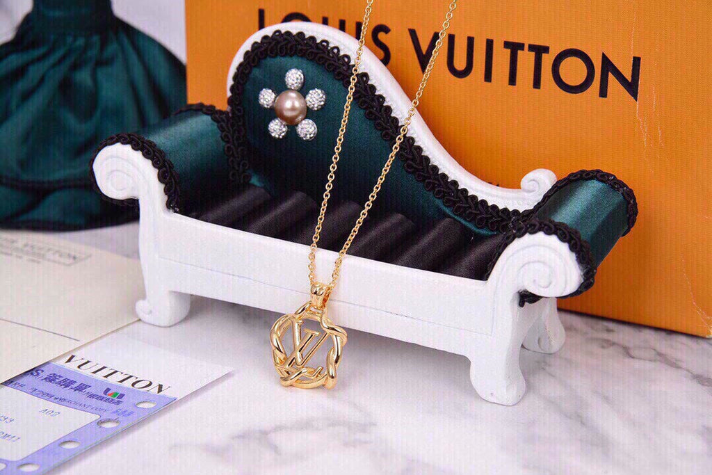 18K Louis Vuitton Garden Louise Necklace