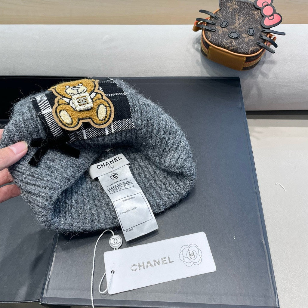 CHANEL BEANIE HAT IN SHARK GRAY WOOL WITH BOW 421252