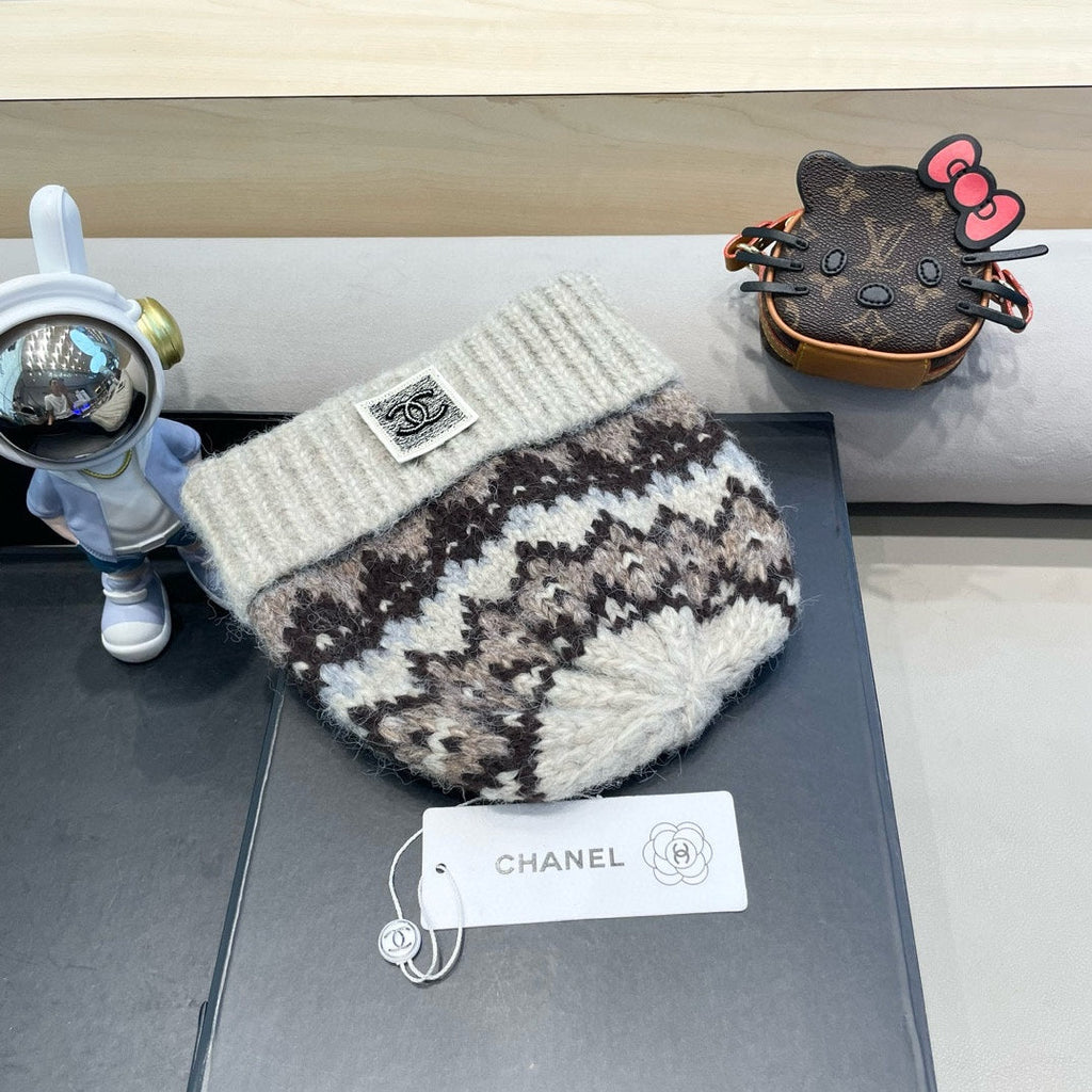 CHANEL KNIT BEANIE HAT WHITE MIX BROWN 428242
