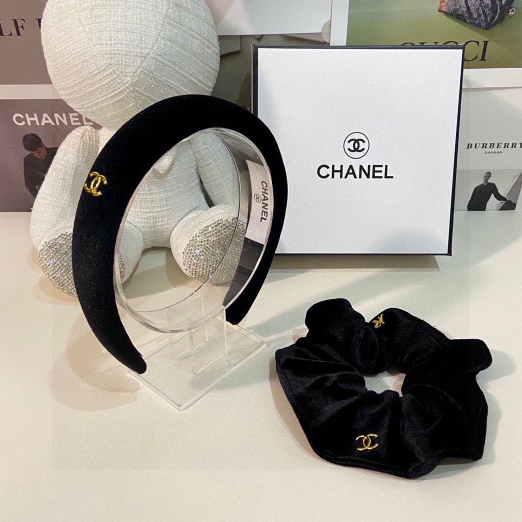 CHANEL BLACK VELVET HAIRBAND 124628