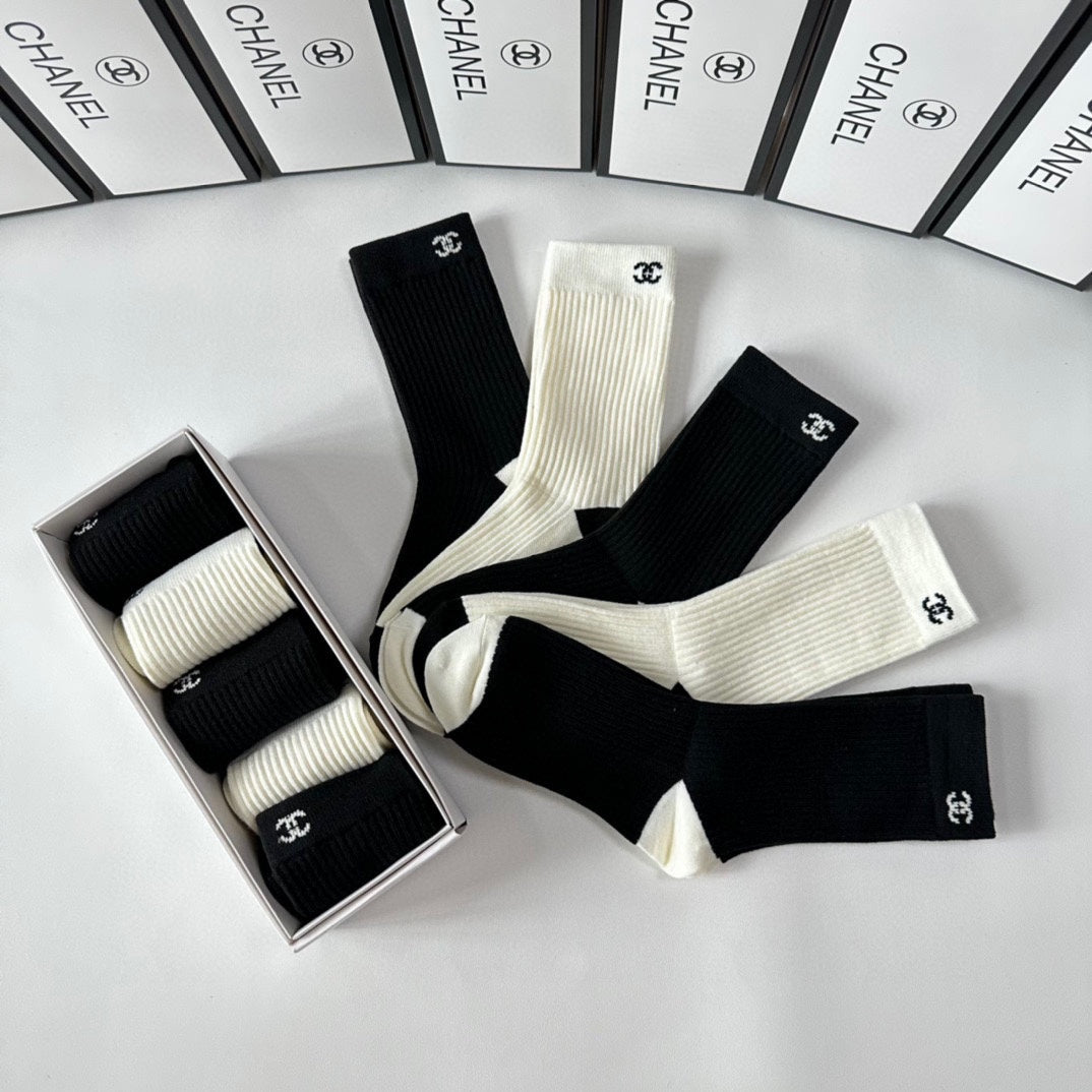 CHANEL CREW SOCKS 417477 ( 1 BOX )