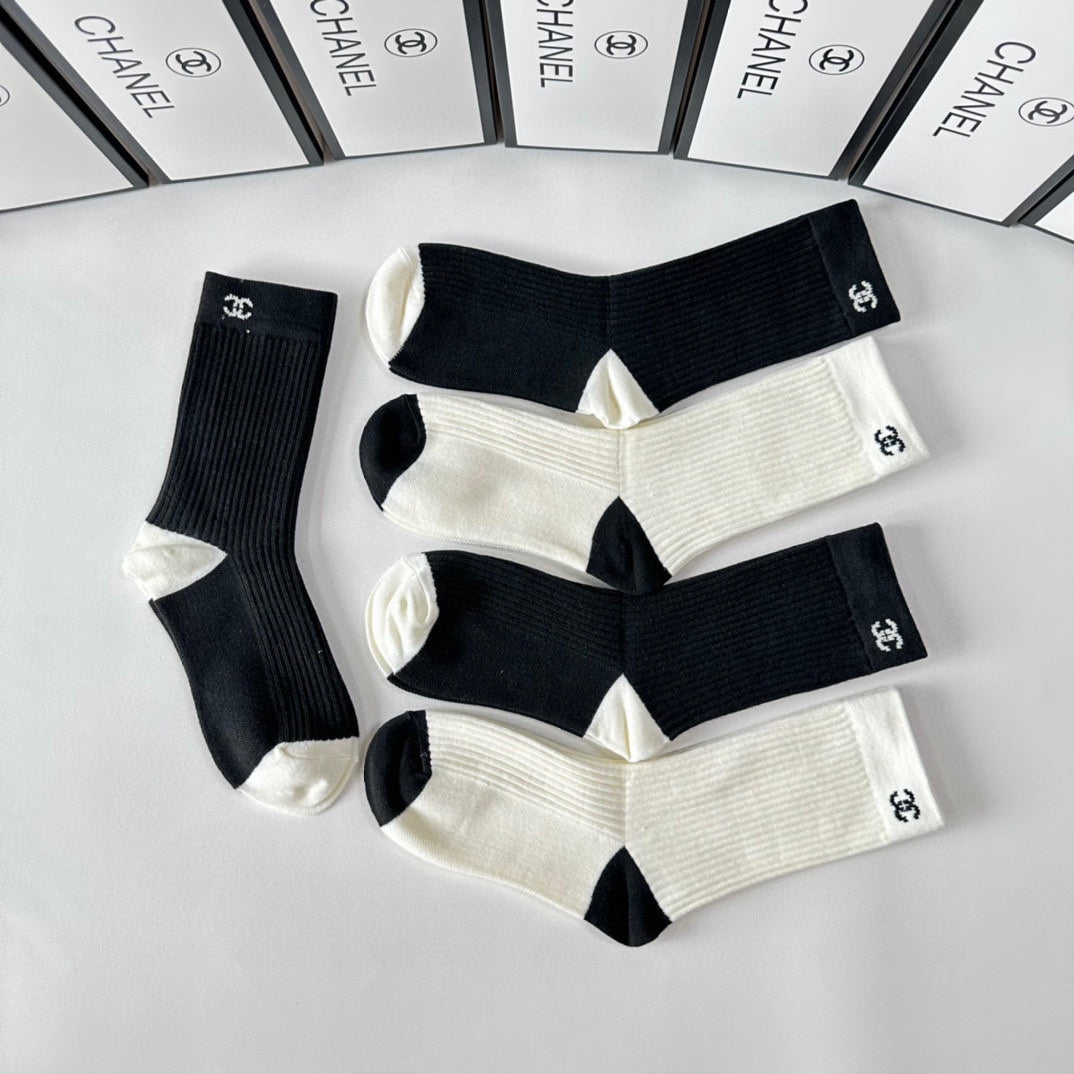 CHANEL CREW SOCKS 417477 ( 1 BOX )