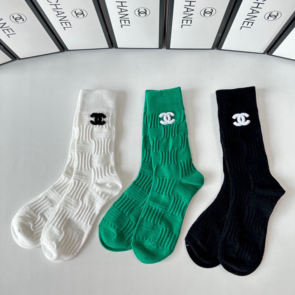 CHANEL CREW SOCKS 417479 ( 1 BOX )