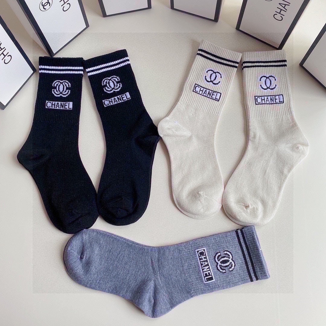 CHANEL CREW SOCKS 423779 (1 BOX)