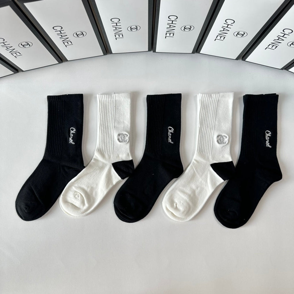 CHANEL CREW SOCKS 423812 (1 BOX)