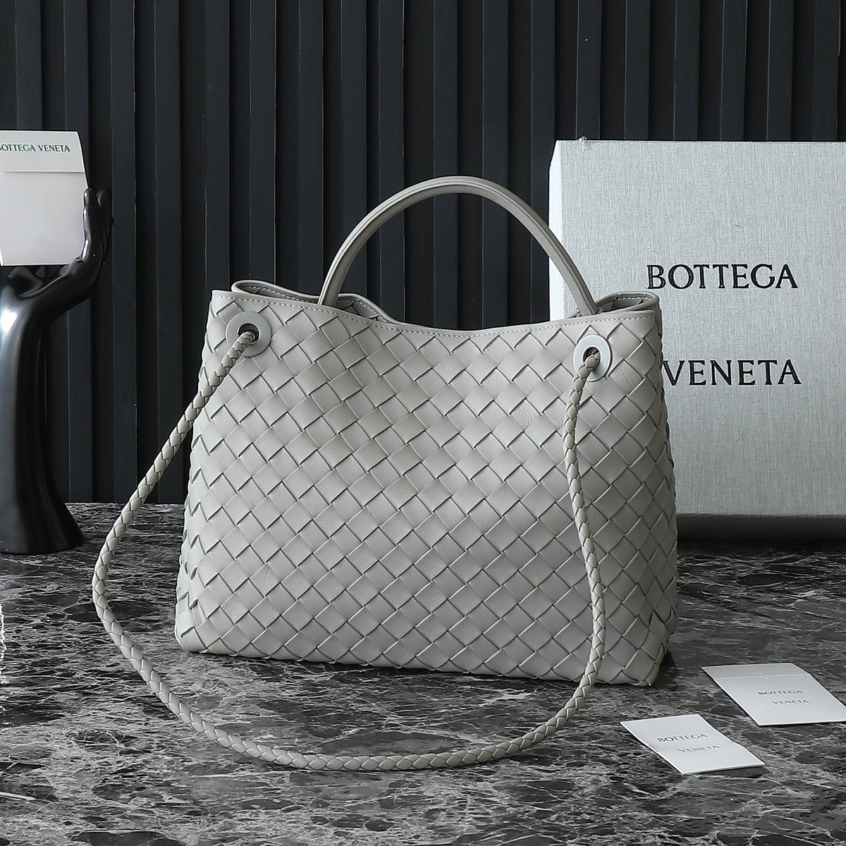 BOTTEGA VENETA MEDIUM ANDIAMO 32CM GREY LAMBSKIN