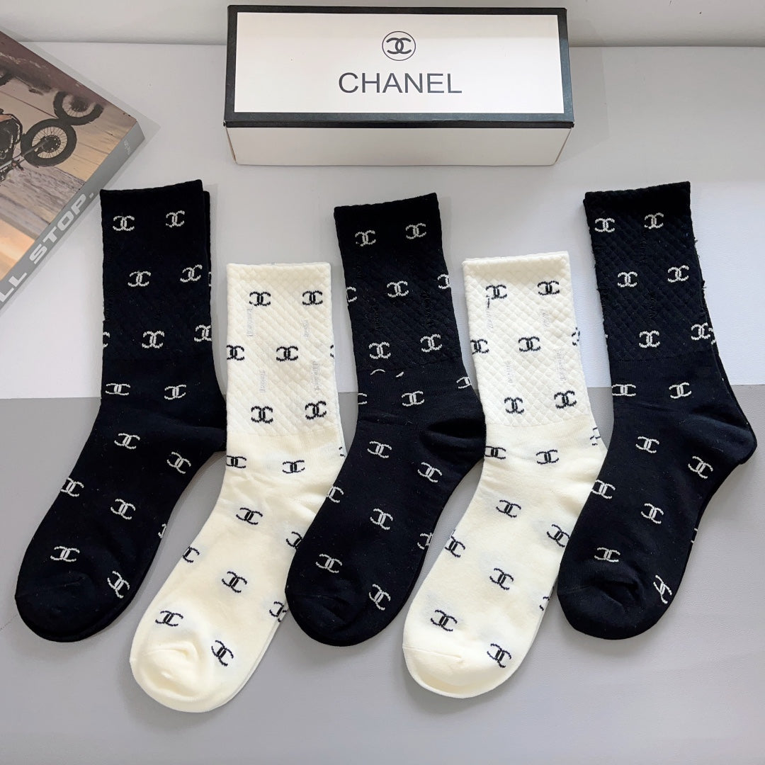 CHANEL CREW SOCKS 423777 (1 BOX)