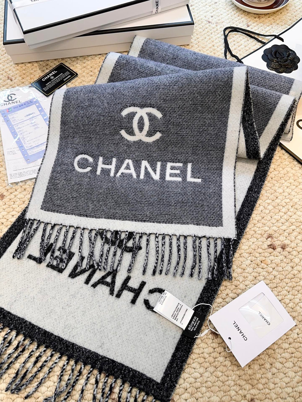 CHANEL 25S SCARF 184 CM IN MERINO WOOL 943170