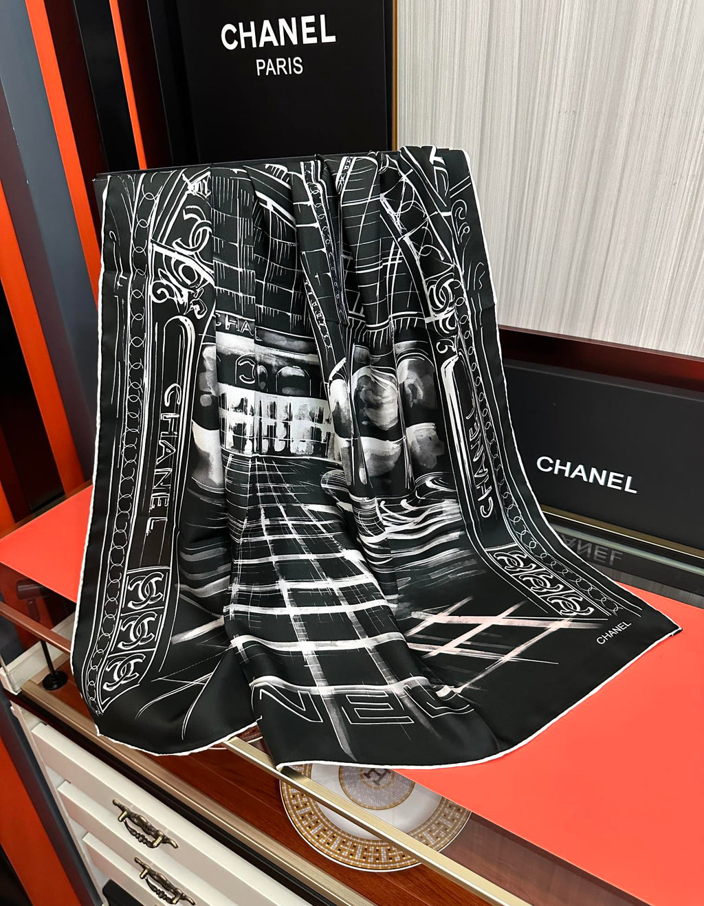 CHANEL 25S SCARF 90 IN SILK 002