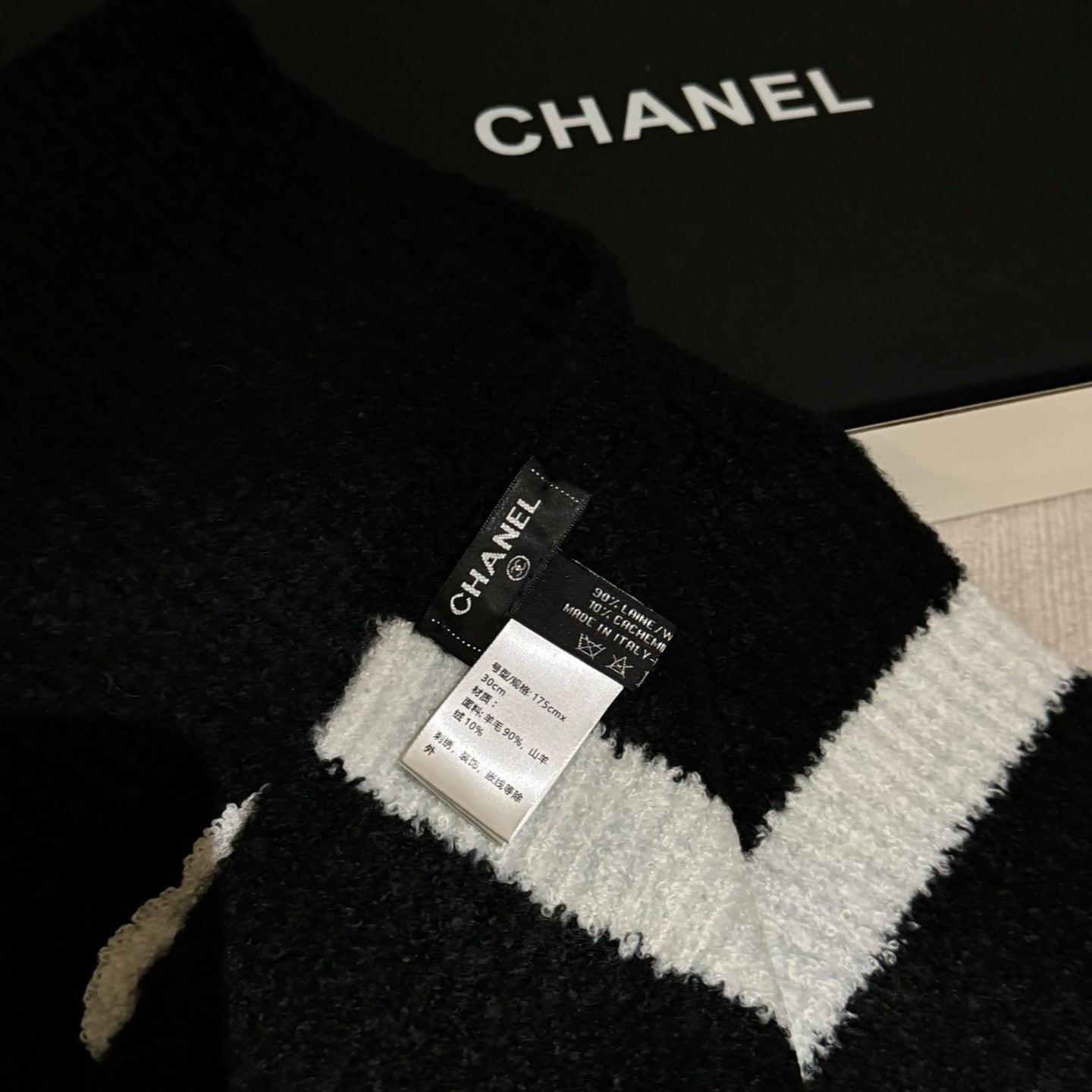 CHANEL 25S SCARF 170 IN CASHMERE 932158