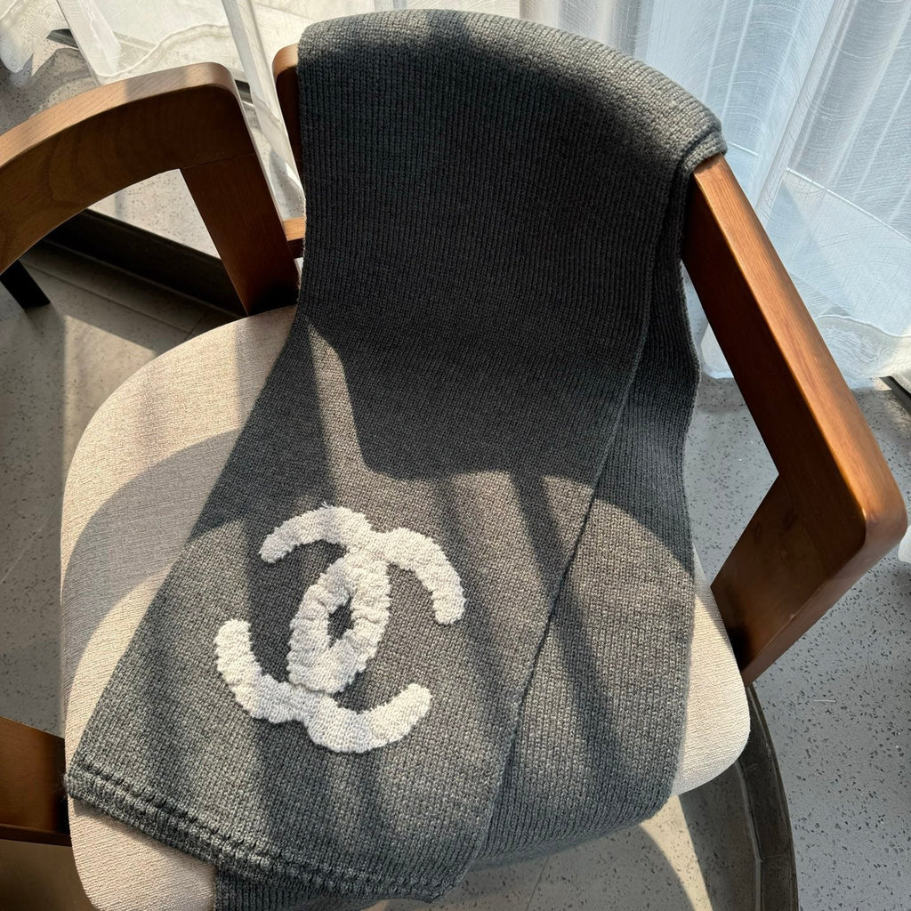 CHANEL 25S SCARF 170 CM IN CASHMERE 943790