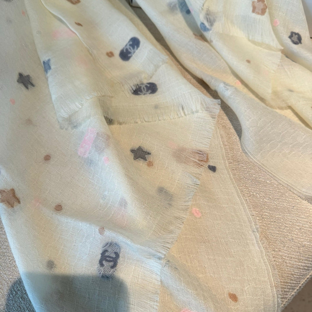 CHANEL 25S SCARF 200 IN CASHMERE 991827