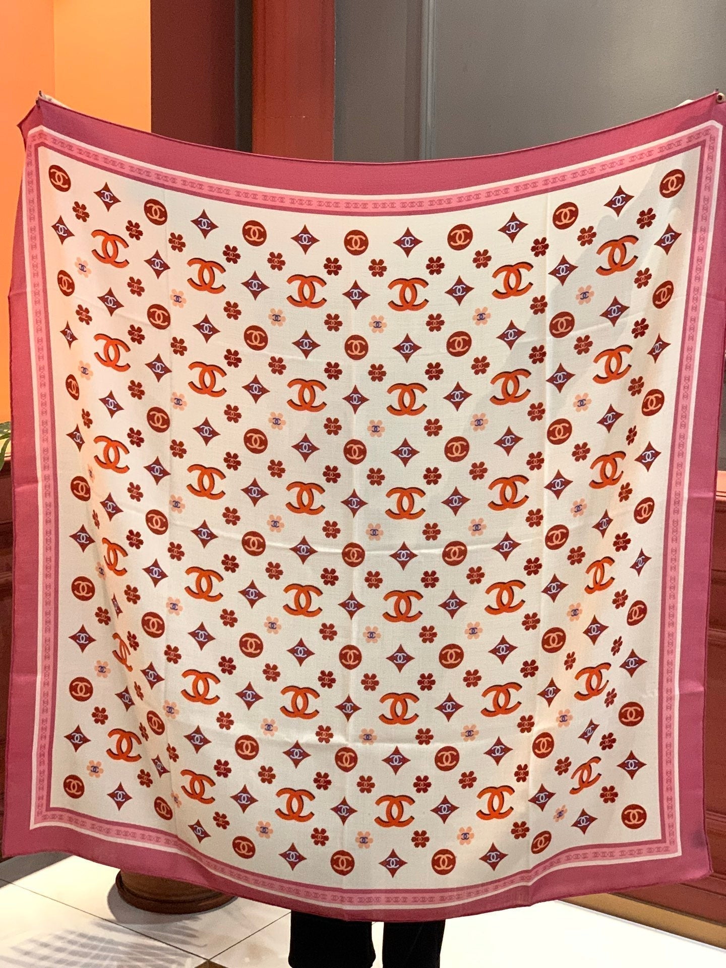 CHANEL 25S SCARF 140 IN CASHMERE 931507