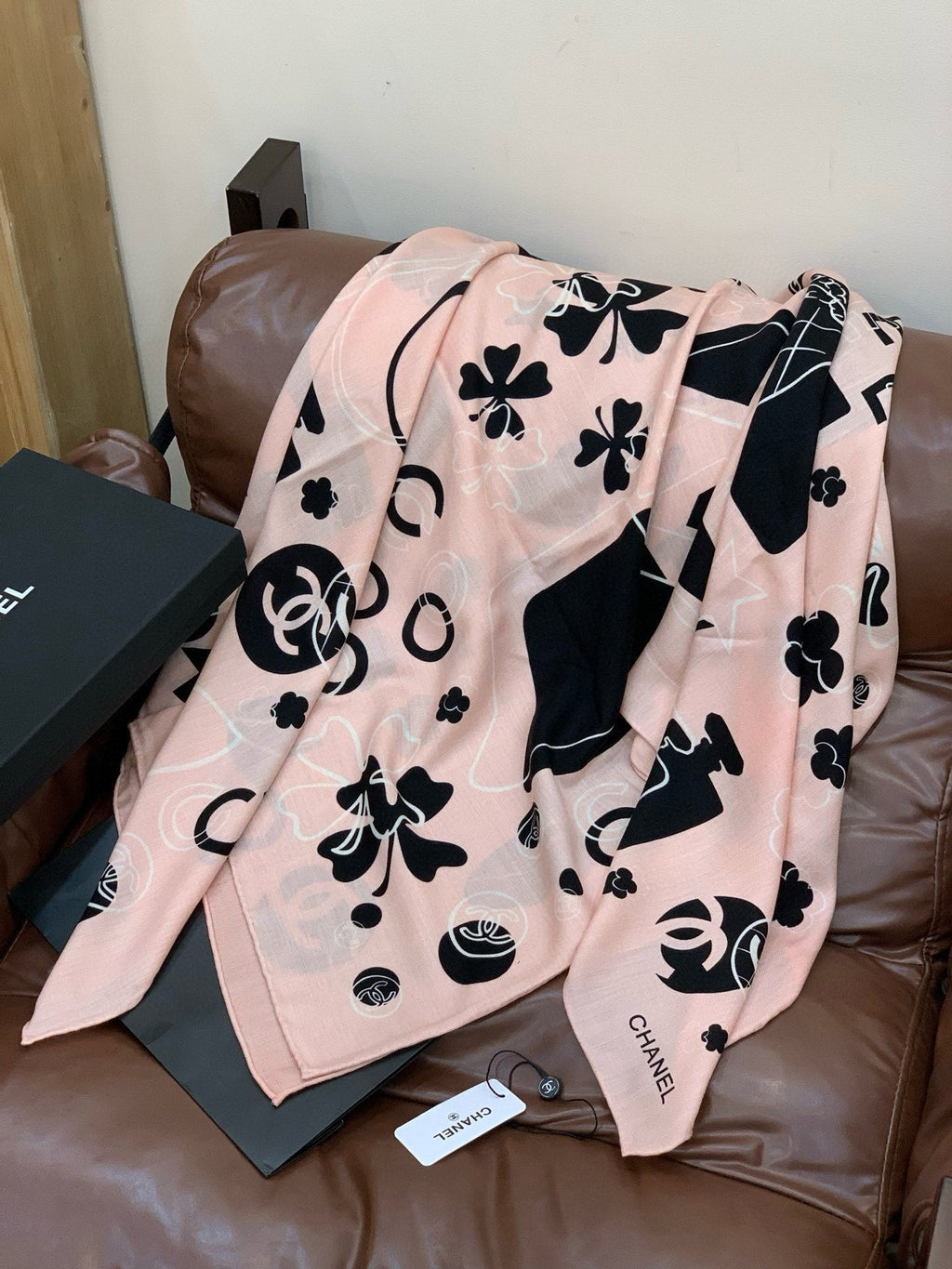 CHANEL 25S SCARF 140 IN SILK AND CASHMERE 932003