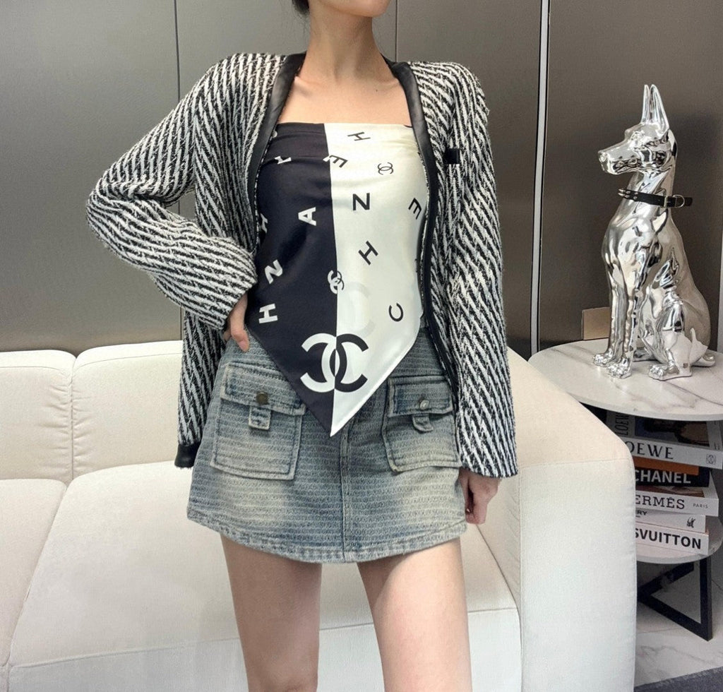 CHANEL 25S SCARF 90 IN SILK 720005