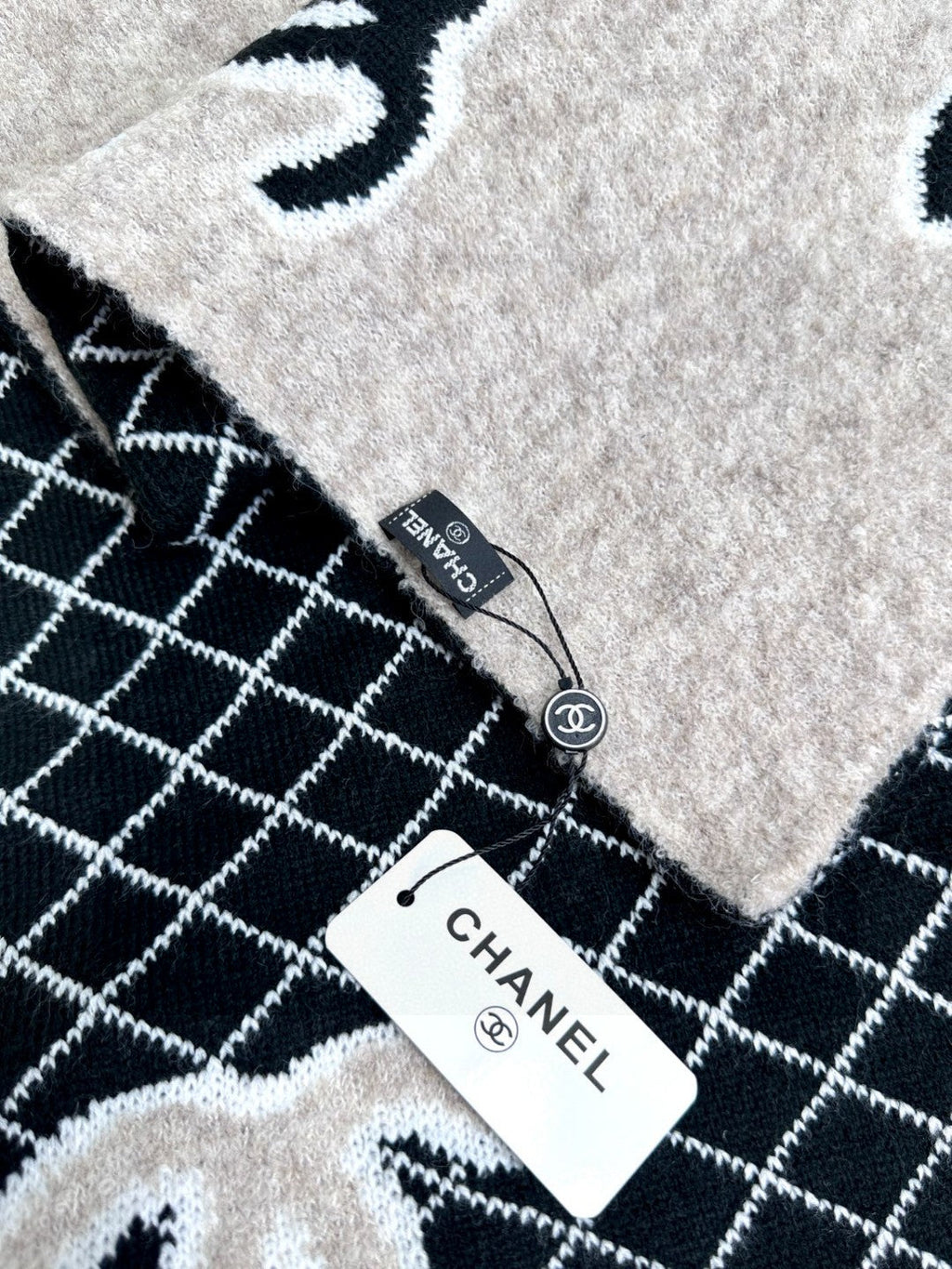 CHANEL 25S SCARF 185 IN CASHMERE 721525