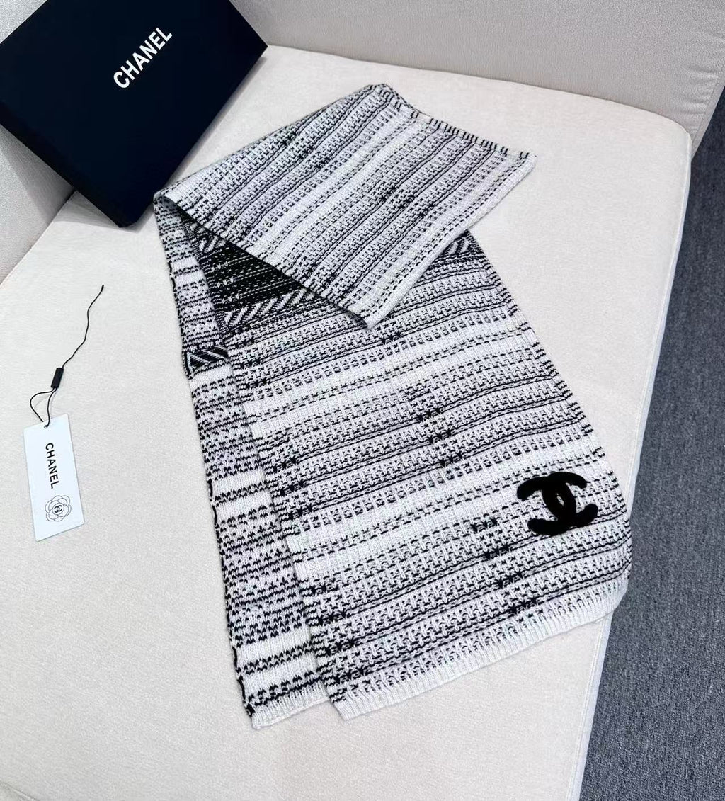 CHANEL 25S SCARF 180 CM IN CASHMERE 943879