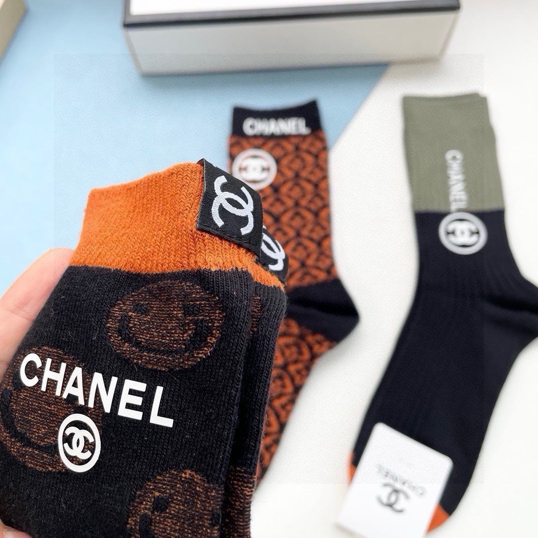 CHANEL CREW SOCKS 409650 ( 1 BOX )