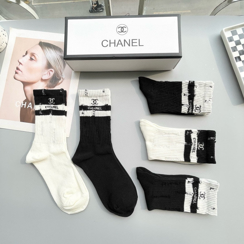 CHANEL CREW SOCKS 417414 ( 1 BOX )