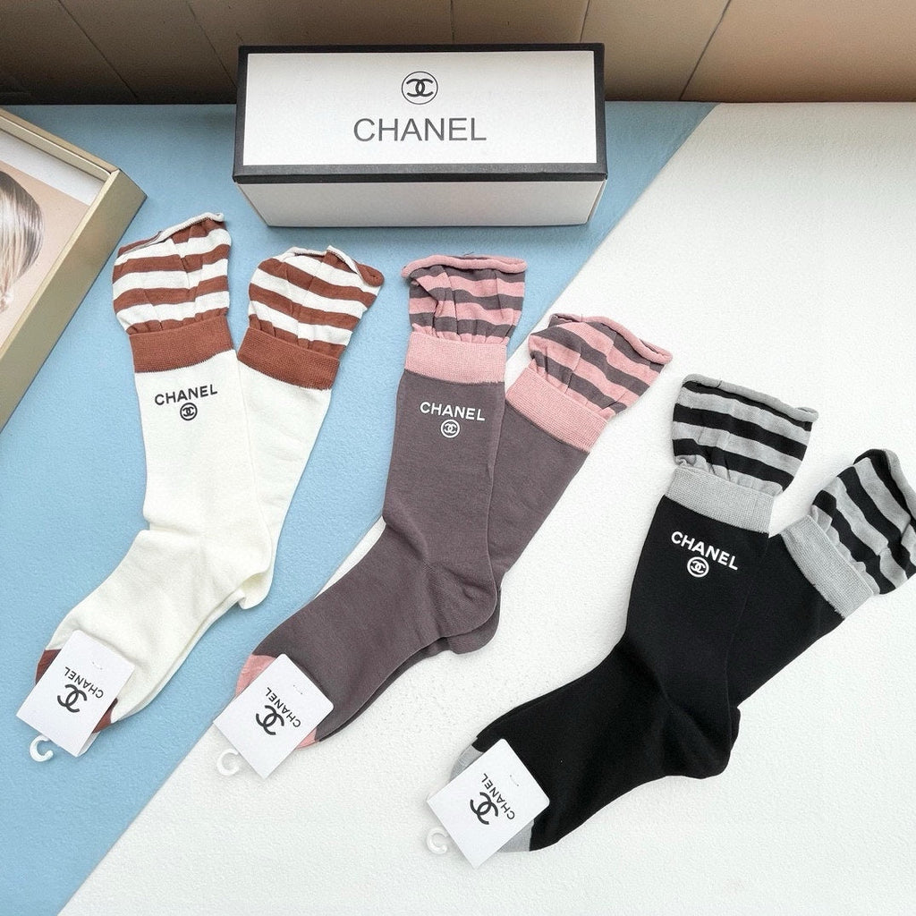CHANEL CREW SOCKS 423891 (1 BOX)