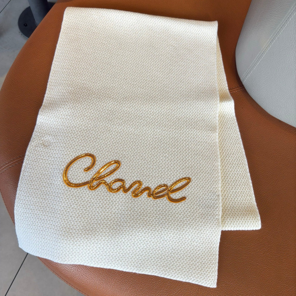 CHANEL 25S SCARF 180 IN CASHMERE 876131
