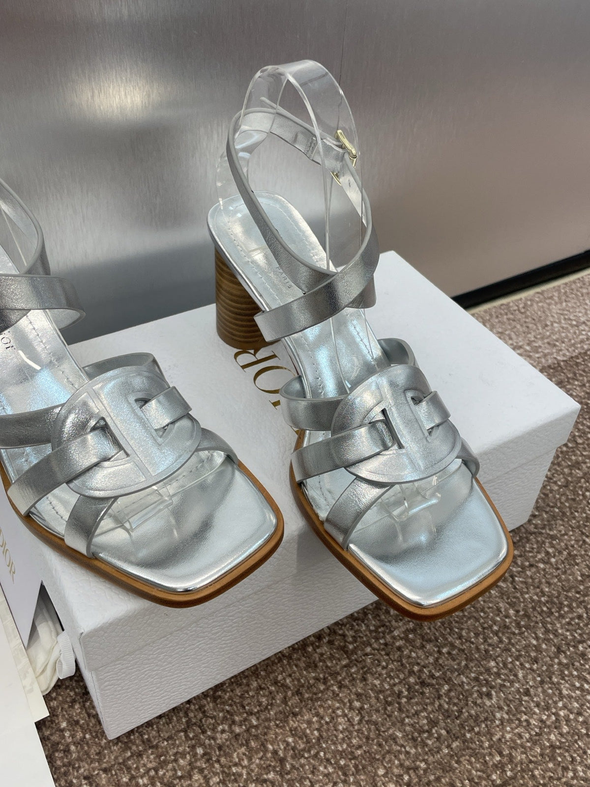 DIOR D-CLUB HIGH HEEL SLIDE 25S 80MM IN SILVER GLOSSY CALFSKIN